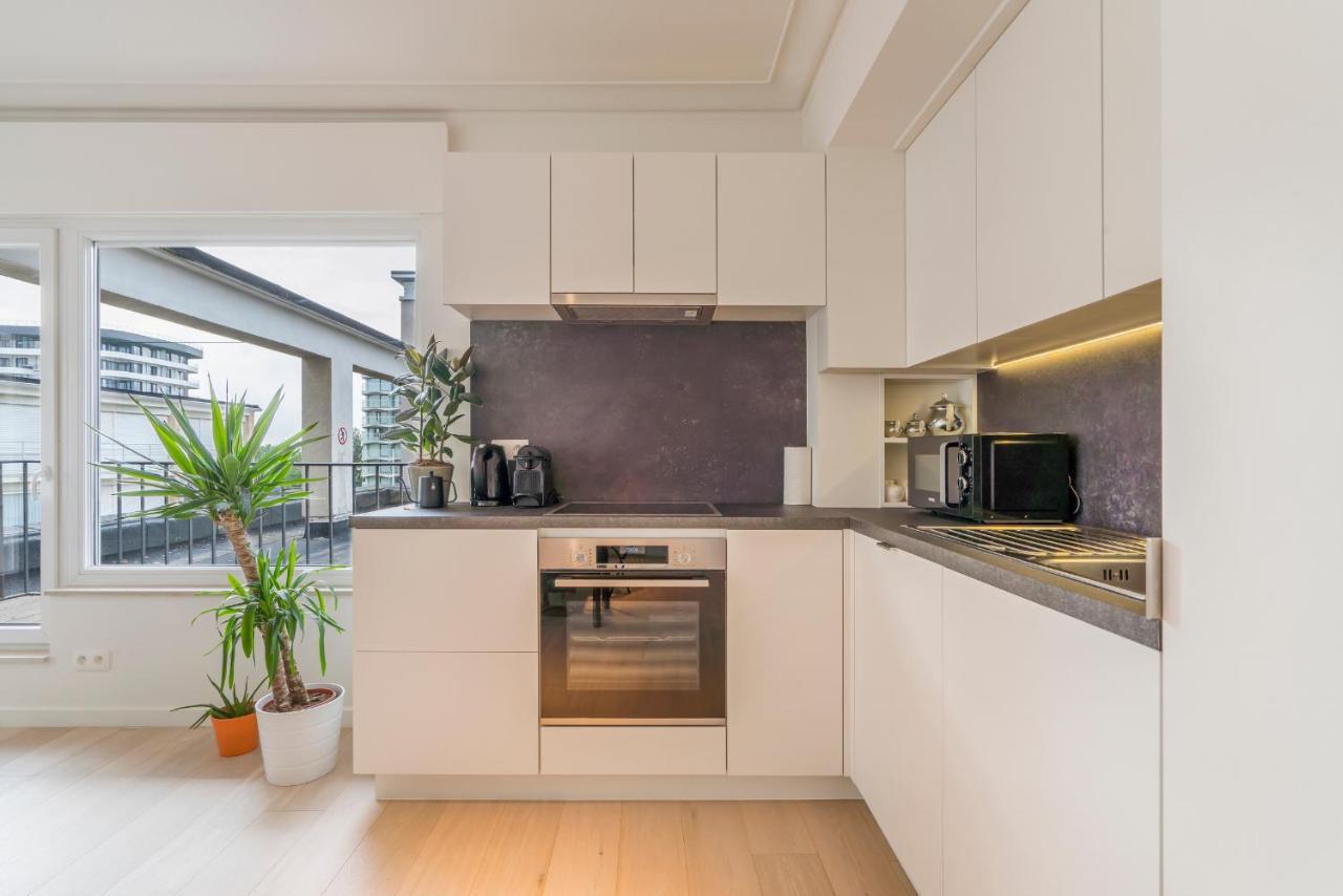 Modern And Bright Seaside App W Seaview & Terrace Apartment Oostende Bagian luar foto